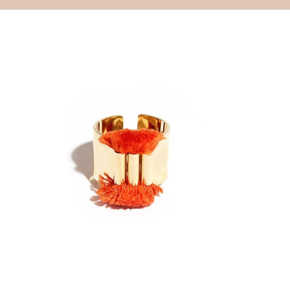 EMMA & CHLOÉ ring
